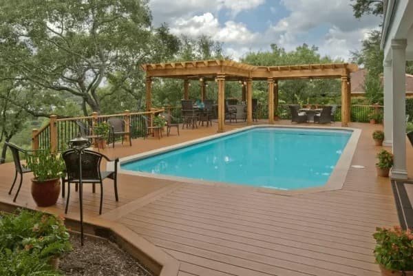 Composite Decking Garden Ideas 3 600x401