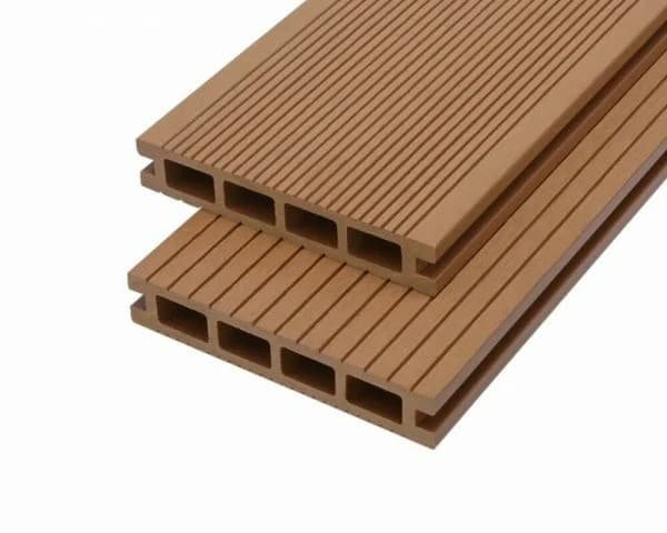 Traditional Composite Decking Board 600x480