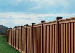 What-Is-Vertical-Composite-Fencing.jpg