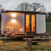 vertical-composite-cladding-boards-300x246